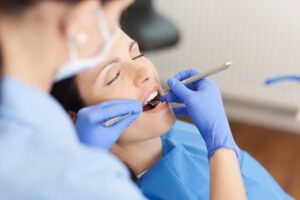 Lippenbandoperation Zahnarzt